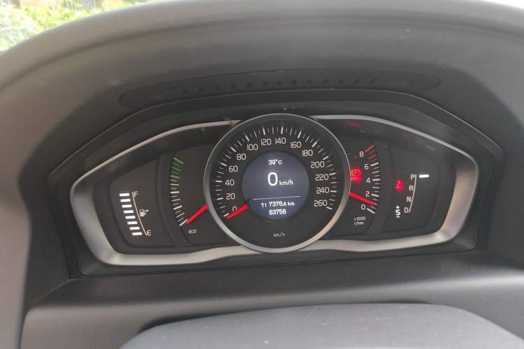 Used Volvo XC60 2015 T5 Smart Upgrade Model Instrument Cluster
