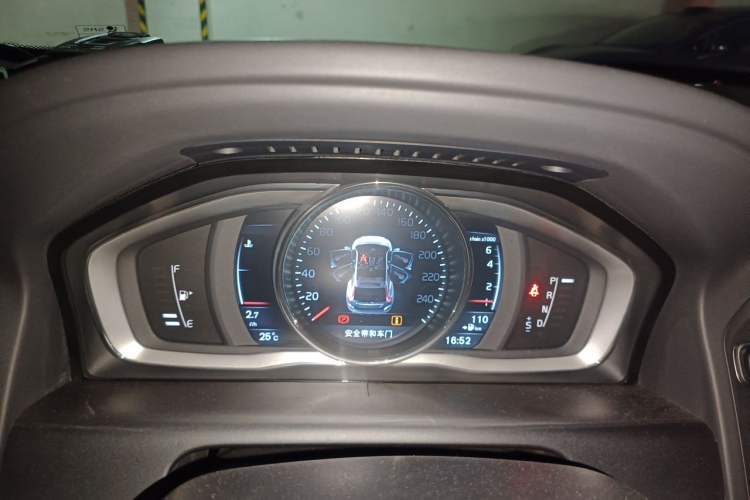 Used Volvo XC60 2015 T5 AWD Smart Drive Edition Instrument Cluster