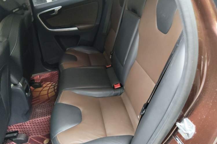 Used Volvo XC60 2015 T5 AWD Zhiyuan Edition Left Rear Seat