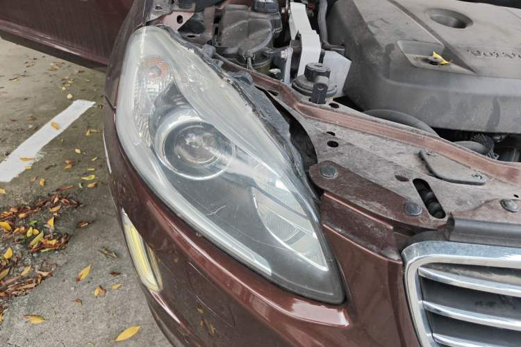 Used Volvo XC60 2015 T5 Smart Upgrade Model Right Front Headlight