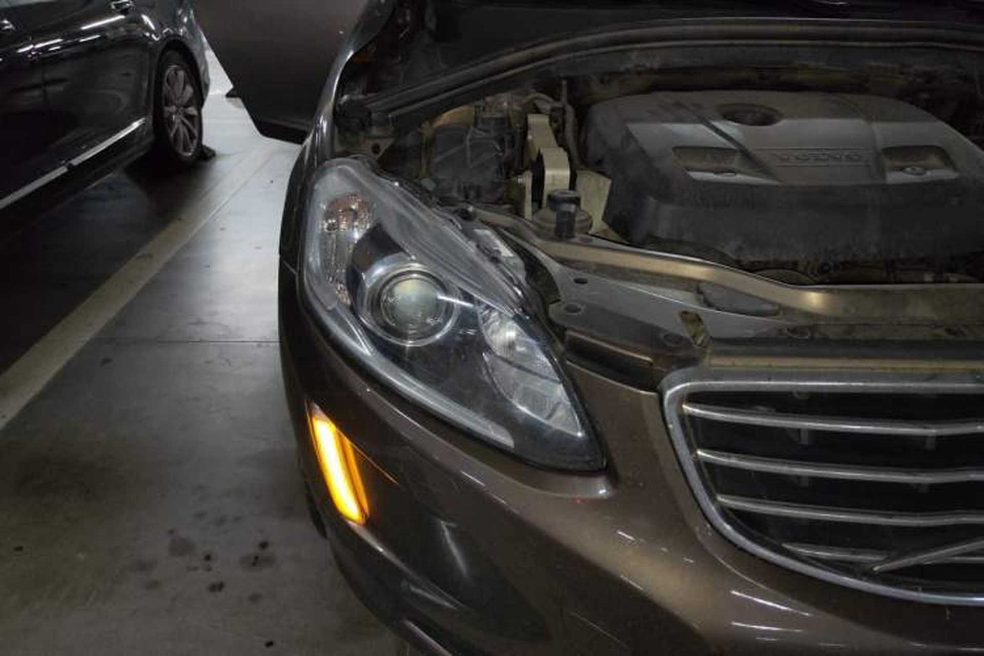 Used Volvo XC60 2015 T5 Smart Upgrade Model Right Front Headlight