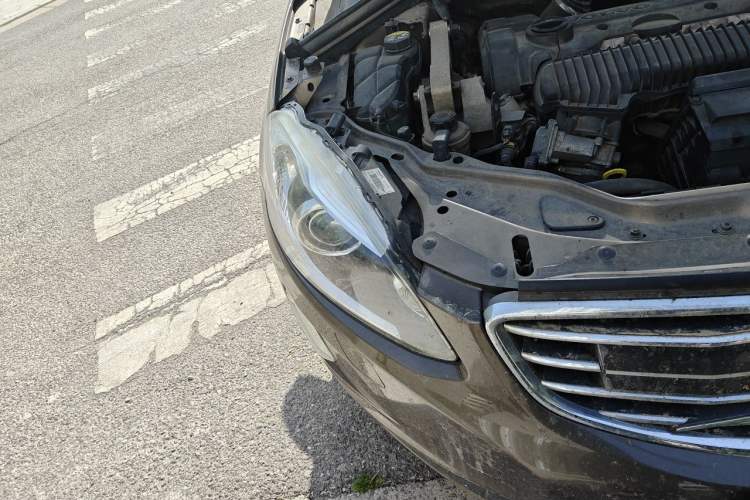 Used Volvo XC60 2015 T5 AWD Zhiyuan Edition Right Front Headlight