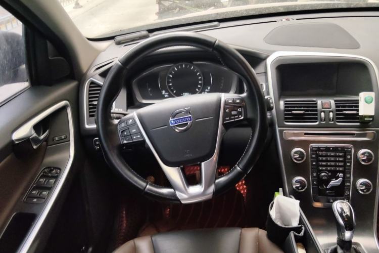 Used Volvo XC60 2015 T5 AWD Zhiyuan Edition Steering Wheel