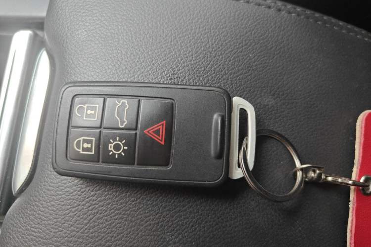 Used Volvo XC60 2015 T5 Smart Upgrade Model Vehicle Key