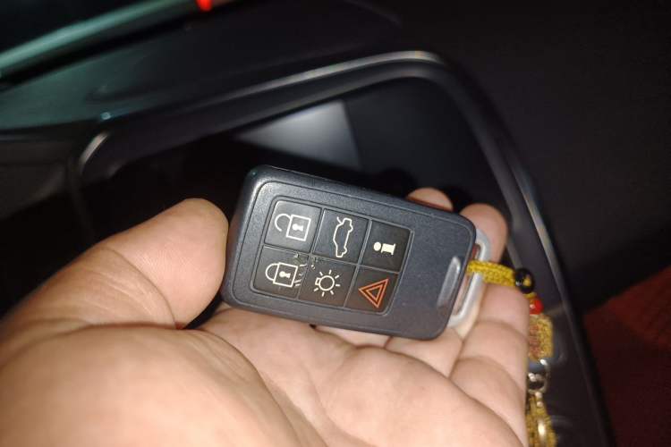 Used Volvo XC60 2015 T5 AWD Smart Drive Edition Vehicle Key