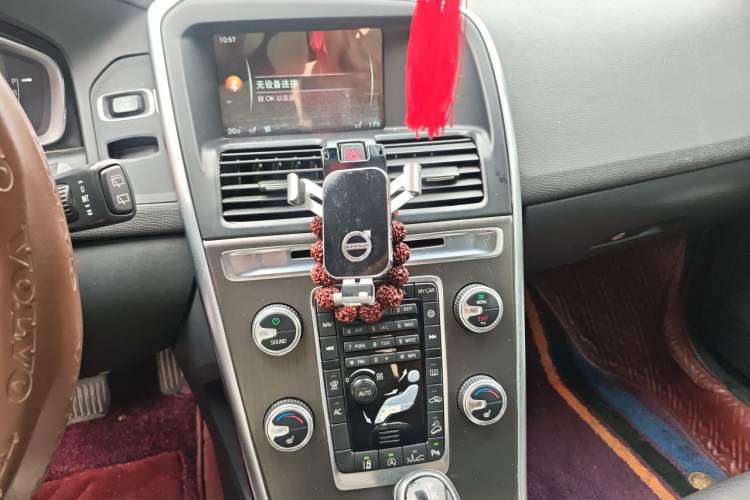 Used Volvo XC60 2015 T5 AWD Zhiyuan Edition Audio And AC Panel