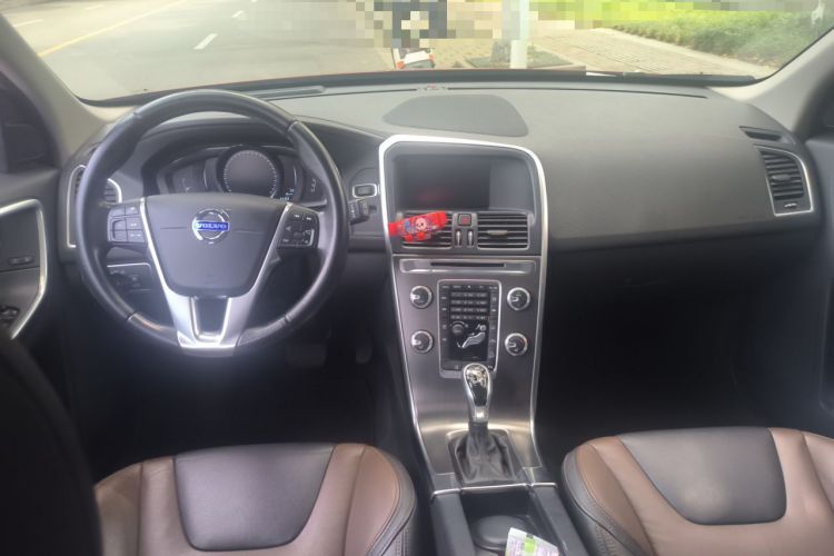 Used Volvo XC60 2015 T5 AWD Zhiyuan Edition Center Console