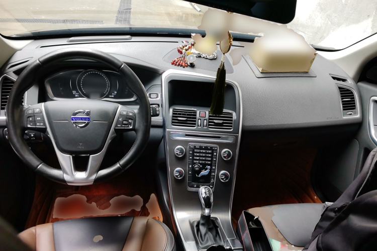 Used Volvo XC60 2015 T5 AWD Zhiyuan Edition Center Console