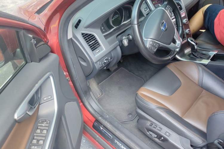 Used Volvo XC60 2015 T5 AWD Smart Drive Edition Driver Seat