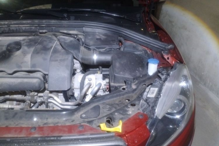 Used Volvo XC60 2015 T6 Zhiyi Edition Engine Bay Left