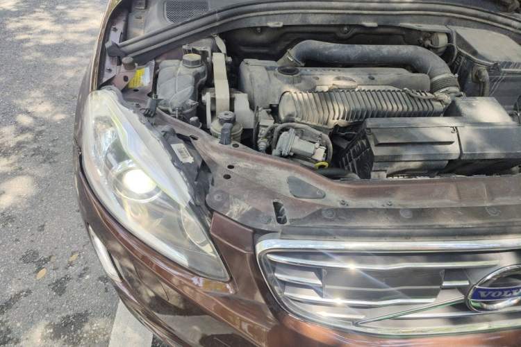 Used Volvo XC60 2015 T5 AWD Smart Drive Edition Engine Bay Right