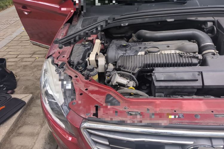 Used Volvo XC60 2015 T5 AWD Zhiyuan Edition Engine Bay Right