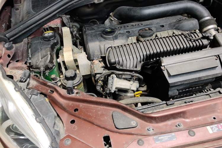 Used Volvo XC60 2015 T5 AWD Zhiyuan Edition Engine Bay Right