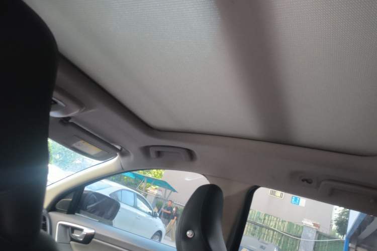 Used Volvo XC60 2015 T5 Smart Upgrade Model Headliner