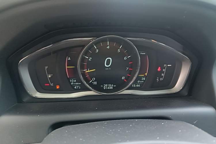Used Volvo XC60 2015 T5 AWD Zhiyuan Edition Instrument Cluster