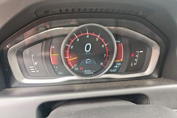 Used Volvo XC60 2015 T5 AWD Zhiyuan Edition Instrument Cluster