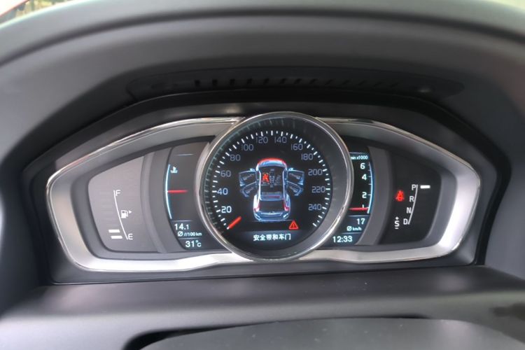 Used Volvo XC60 2015 T5 AWD Zhiyuan Edition Instrument Cluster