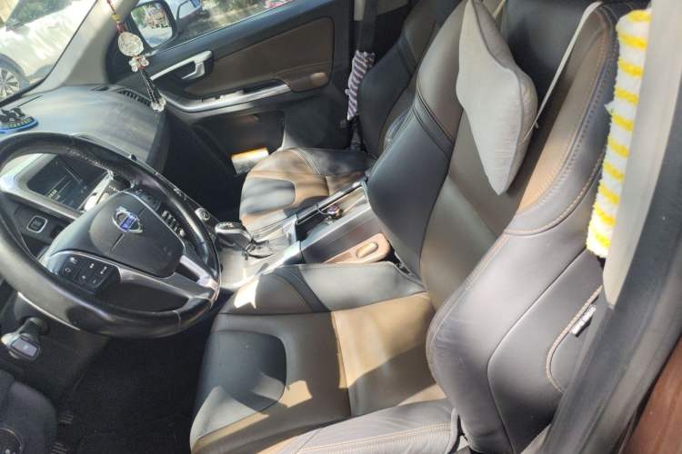 Used Volvo XC60 2015 T5 AWD Smart Drive Edition Left Front Seat