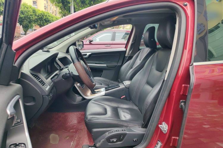 Used Volvo XC60 2015 T5 Smart Upgrade Model Left Front Seat