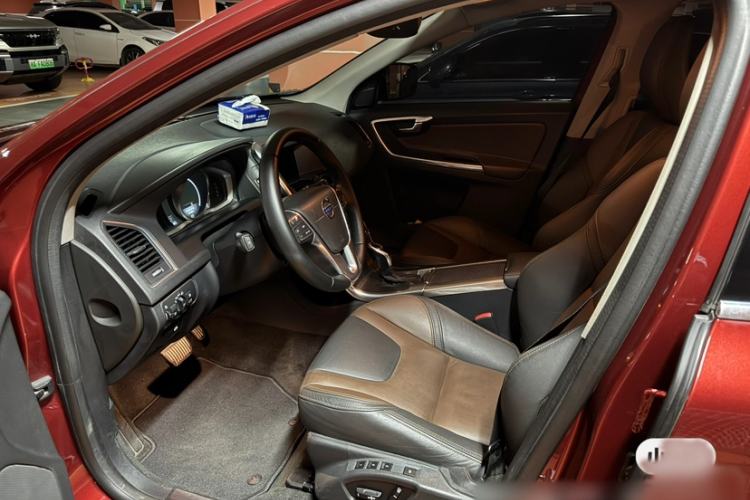 Used Volvo XC60 2015 T5 AWD Zhiyuan Edition Left Front Seat