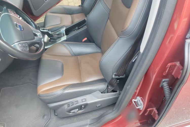 Used Volvo XC60 2015 T5 AWD Smart Drive Edition Left Front Seat