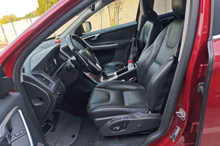 Used Volvo XC60 2015 T5 Smart Upgrade Model Left Front Seat