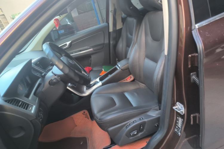 Used Volvo XC60 2015 T5 Smart Upgrade Model Left Front Seat