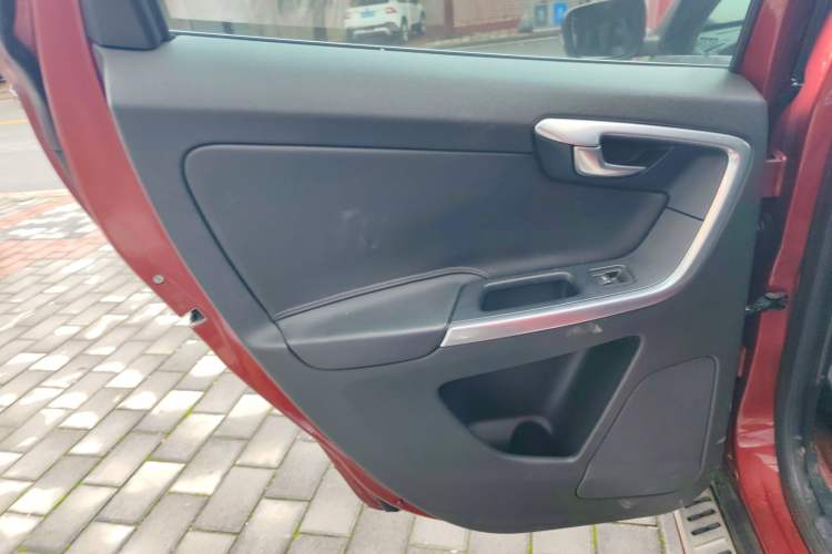 Used Volvo XC60 2015 T5 Smart Upgrade Model Left Rear Door Interior