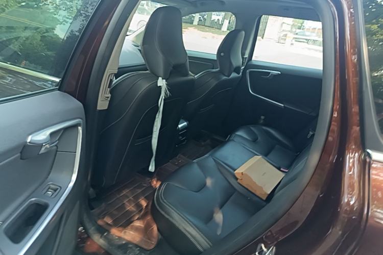 Used Volvo XC60 2015 T5 AWD Zhiyuan Edition Left Rear Seat