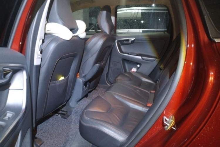 Used Volvo XC60 2015 T6 Zhiyi Edition Left Rear Seat