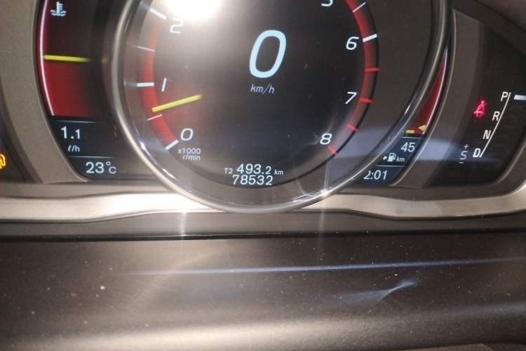 Used Volvo XC60 2015 T6 Zhiyi Edition Odometer Close Up