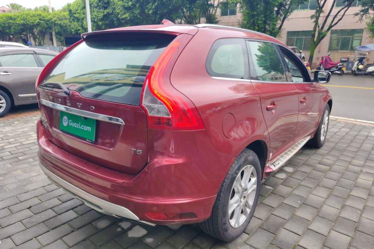 Used Volvo XC60 2015 T5 Smart Upgrade Model Rear Right 45 Deg
