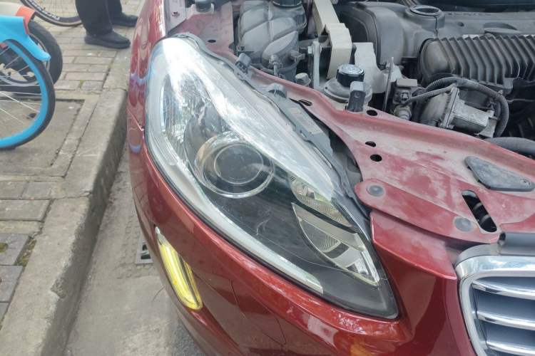 Used Volvo XC60 2015 T5 AWD Smart Drive Edition Right Front Headlight