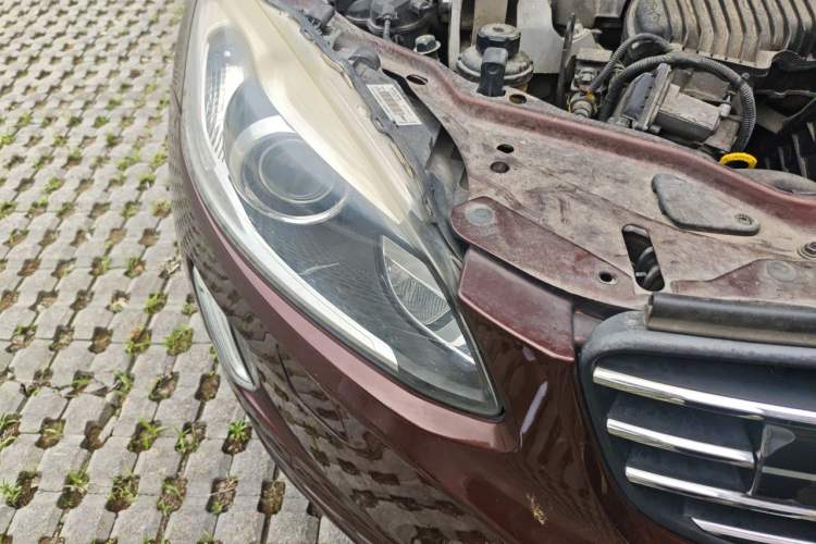Used Volvo XC60 2015 T5 AWD Zhiyuan Edition Right Front Headlight