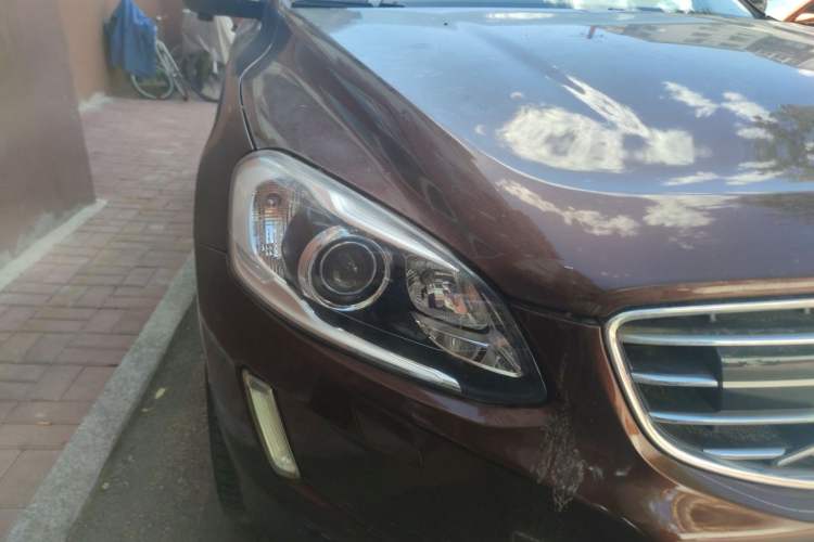 Used Volvo XC60 2015 T6 AWD Smart Version Right Front Headlight