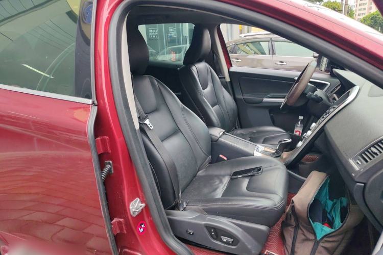 Used Volvo XC60 2015 T5 Smart Upgrade Model Right Front Seat
