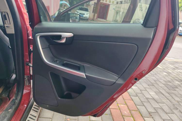 Used Volvo XC60 2015 T5 Smart Upgrade Model Right Rear Door Interior