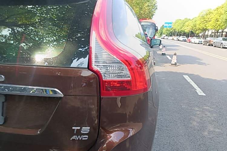 Used Volvo XC60 2015 T5 AWD Zhiyuan Edition Right Rear Taillight