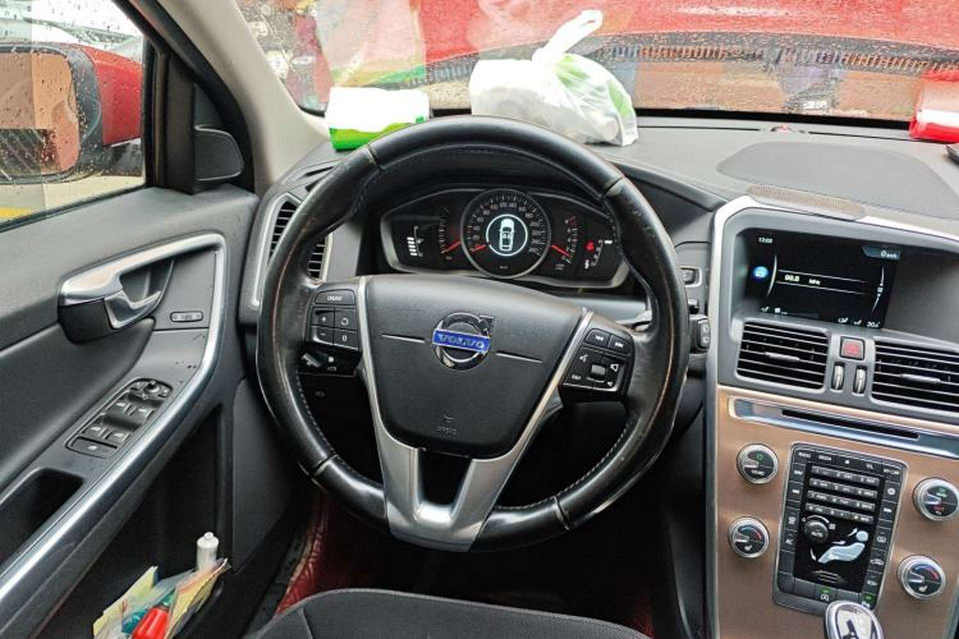 Used Volvo XC60 2015 T5 Smart Upgrade Model Steering Wheel