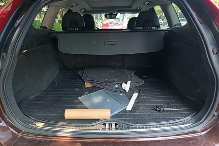 Used Volvo XC60 2015 T5 AWD Zhiyuan Edition Trunk