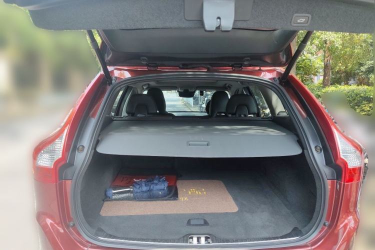 Used Volvo XC60 2015 T5 AWD Smart Drive Edition Trunk
