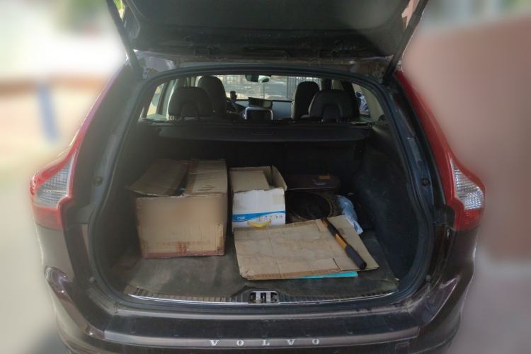 Used Volvo XC60 2015 T6 AWD Smart Version Trunk