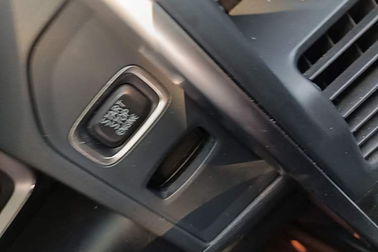 Used Volvo XC60 2015 T5 AWD Zhiyuan Edition Vehicle Key