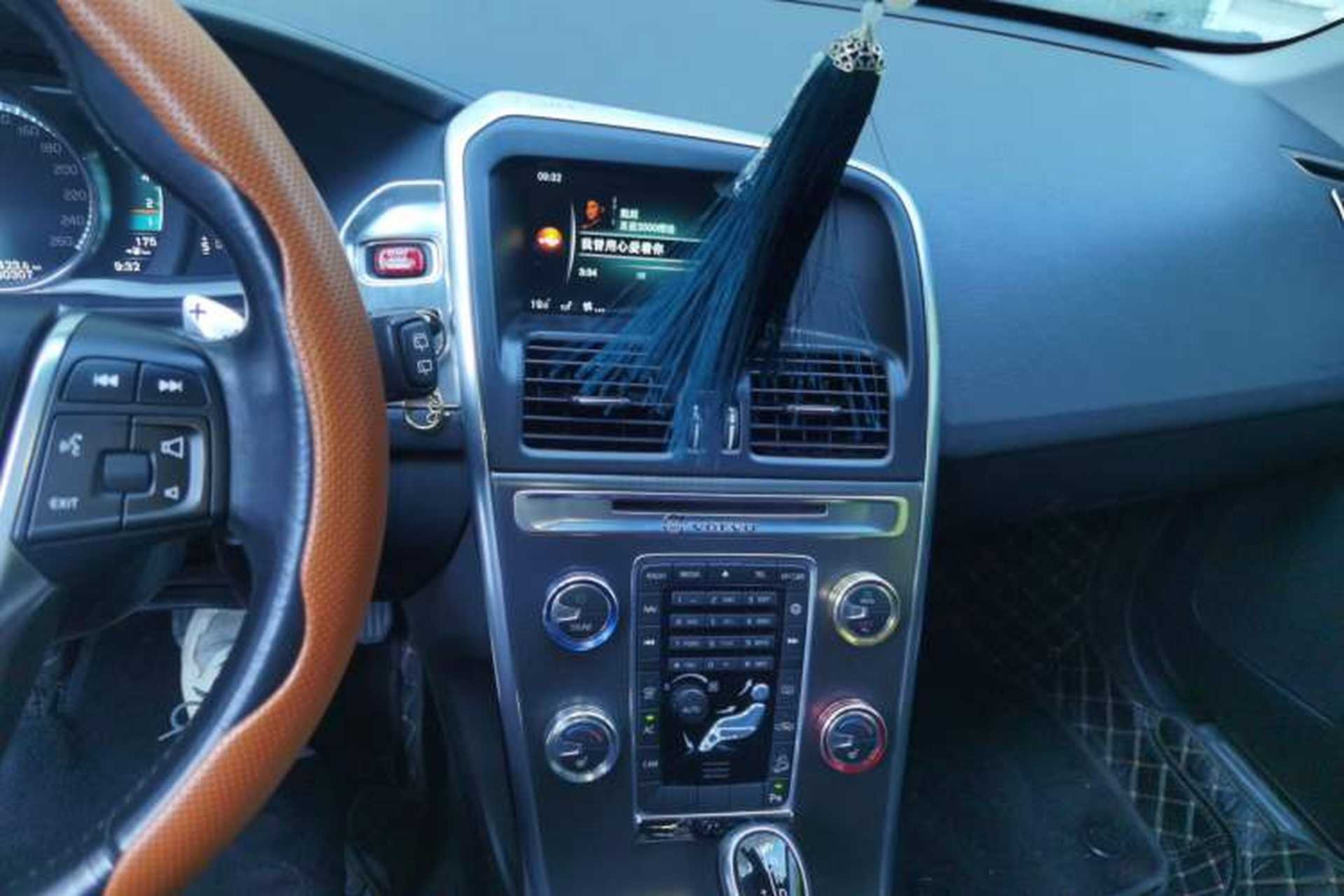 Used Volvo XC60 2015 T6 Zhiyi Edition Audio And AC Panel