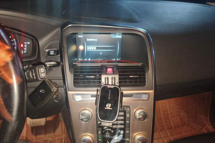 Used Volvo XC60 2015 T5 Smart Upgrade Model Audio And AC Panel