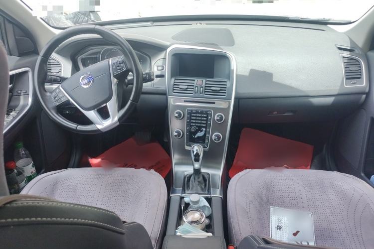Used Volvo XC60 2015 T5 AWD Zhiyuan Edition Center Console