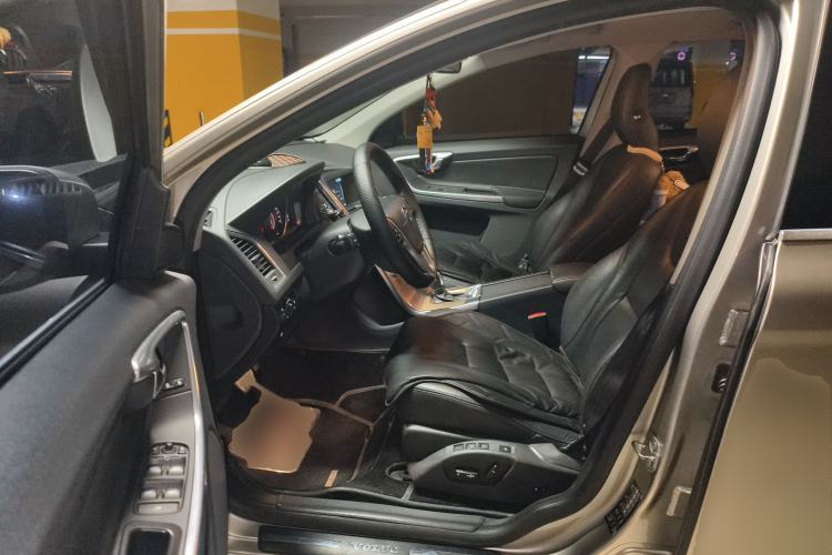 Used Volvo XC60 2015 T5 Smart Upgrade Model Driver Seat