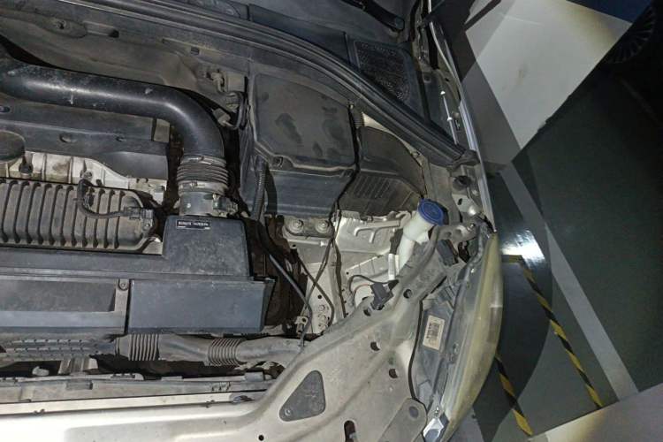 Used Volvo XC60 2015 T5 AWD Smart Drive Edition Engine Bay Left