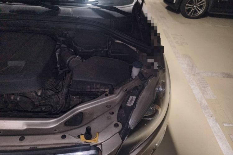 Used Volvo XC60 2015 T5 Smart Upgrade Model Engine Bay Left
