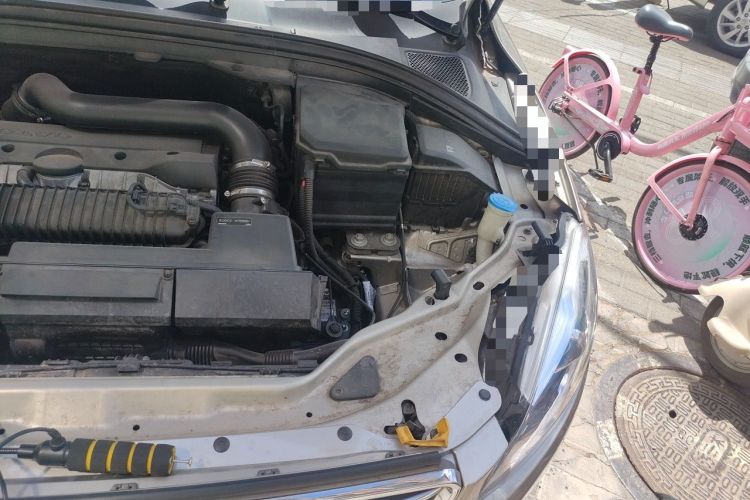 Used Volvo XC60 2015 T5 AWD Zhiyuan Edition Engine Bay Left
